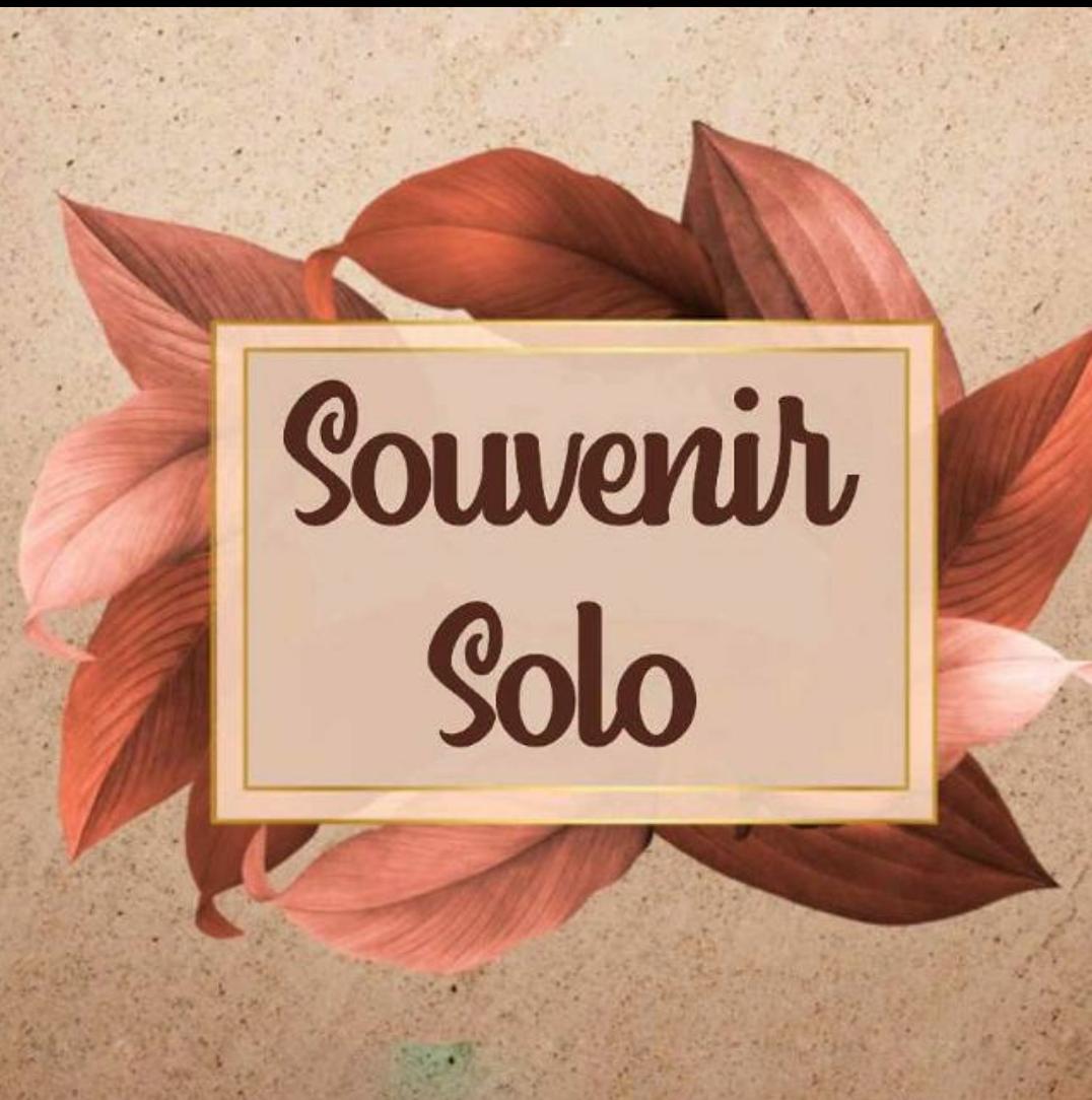 Foto vendor SOUVENIR SOUVENIR SOLO