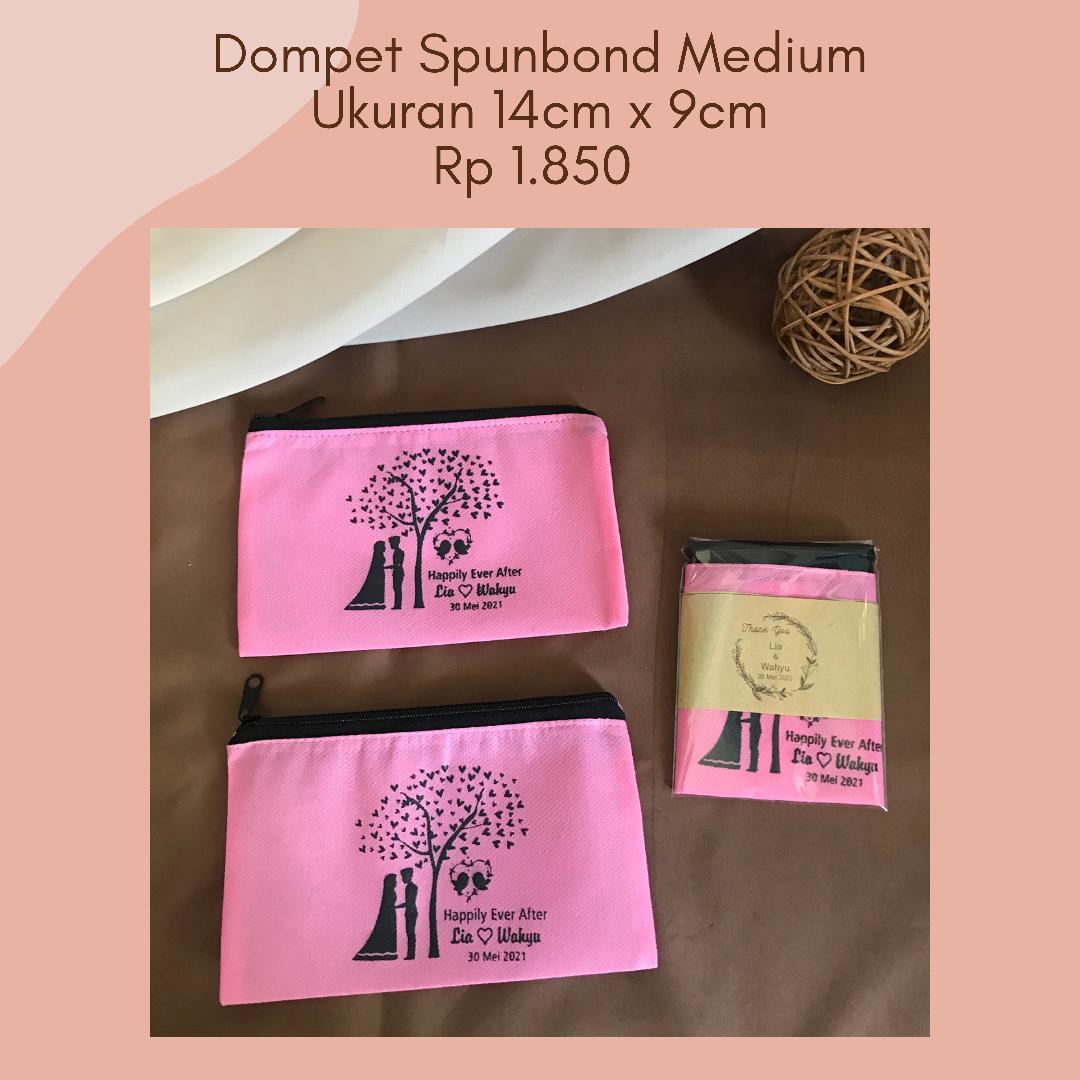 Foto vendor SOUVENIR KOSAN SOUVENIR Paket Dompet Spunbond Medium