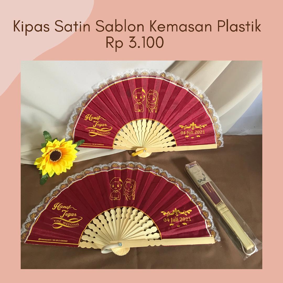 Foto vendor SOUVENIR KOSAN SOUVENIR Paket Kipas Satin Sablon kemas Plastik