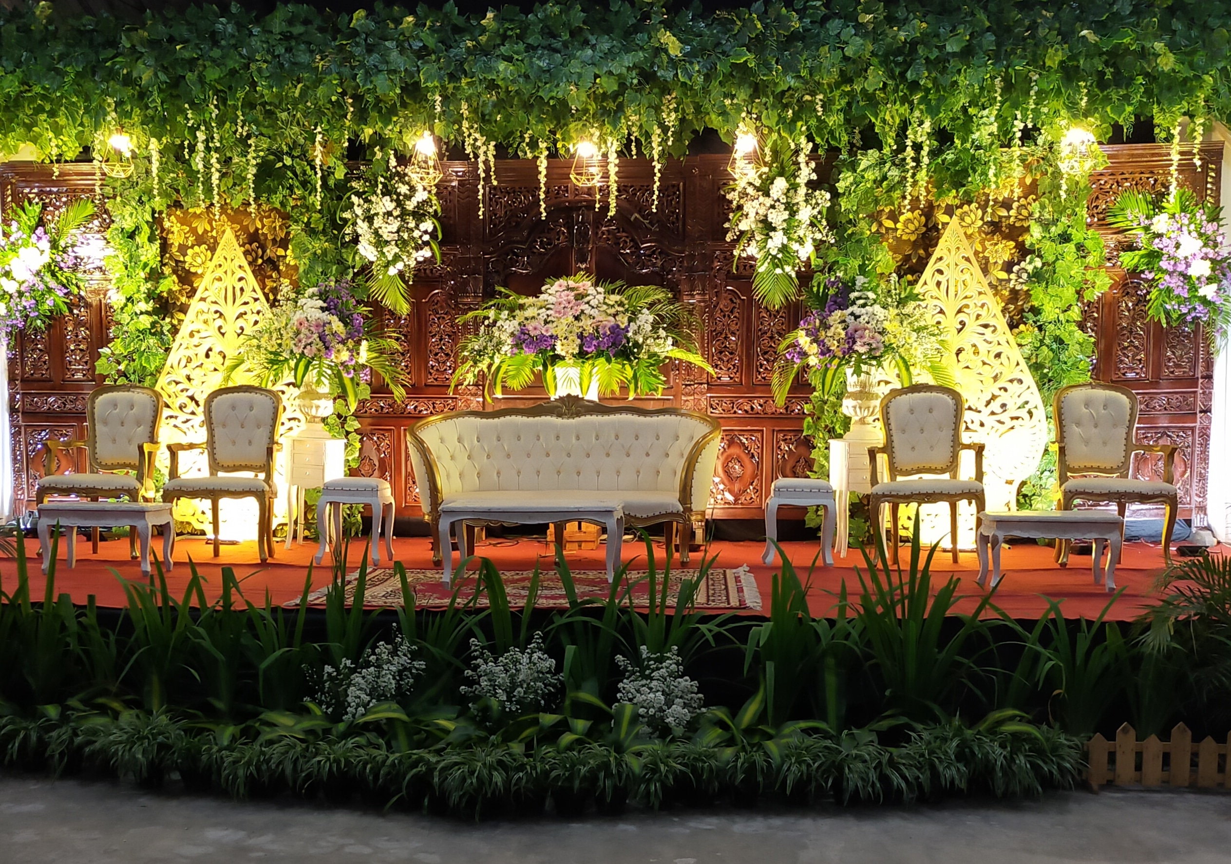 Foto vendor DEKORASI Bunga tulip Decoration Paket Paket Jawa klasik 
